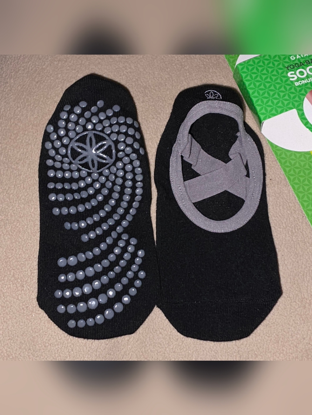 GAIAM Yoga-Barre No-Slip Socks 2 Pairs Black/ Gray OS Fitness Studio Active NWT